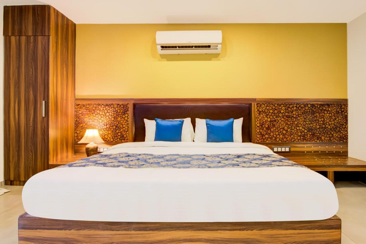Club Mahindra Netrang Hotel Exterior photo