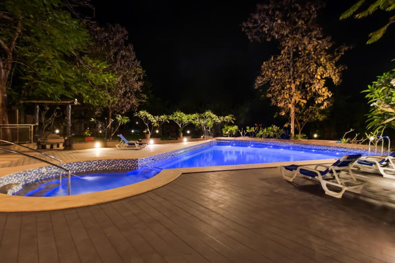 Club Mahindra Netrang Hotel Exterior photo